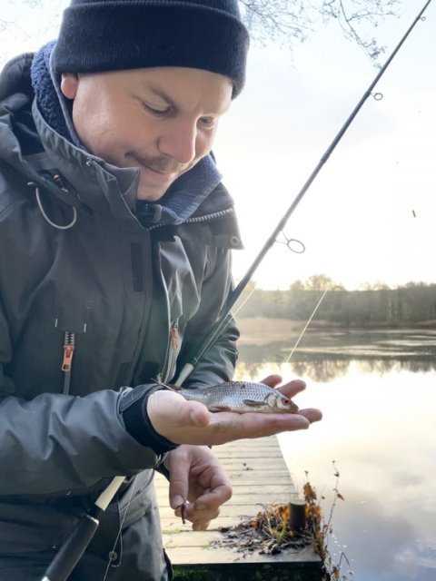 Skallefiskeri - Kasper Strube kroger en frisk agnfisk