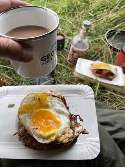 Smørristet brød - bacon - æg