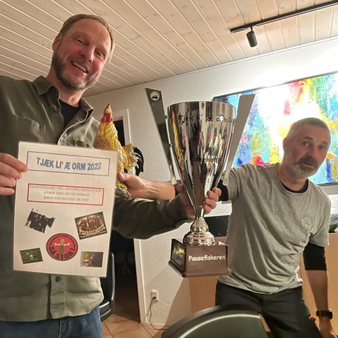 Gallamiddag med overrækkelse af vandrepokal
