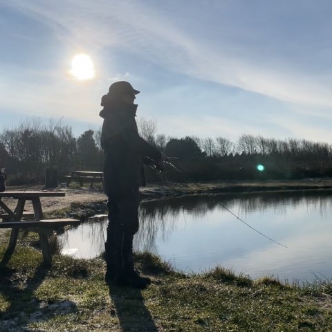 Fiskefoto.dk er plads ved ørredsøen