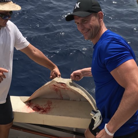 Tilfreds sydafrikaner med sin rokke