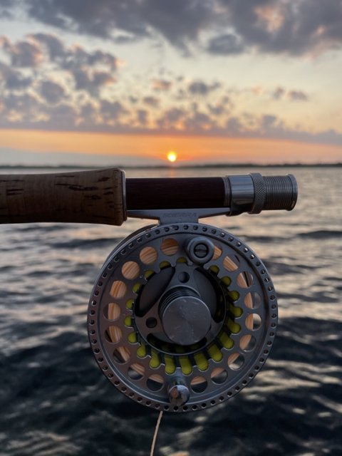 Sidste kast med fluestangen i solnedgangen