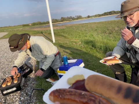 Aftenens menu ved Limfjorden: Klassisk grillpølse