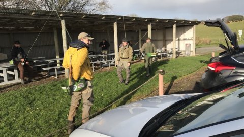 fluefiskere klargøring Vive havn