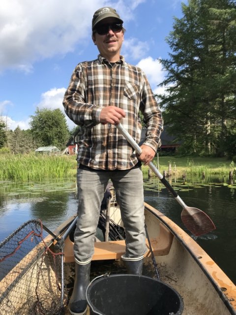 Hillbilly Kasper tørner ud i sumpen