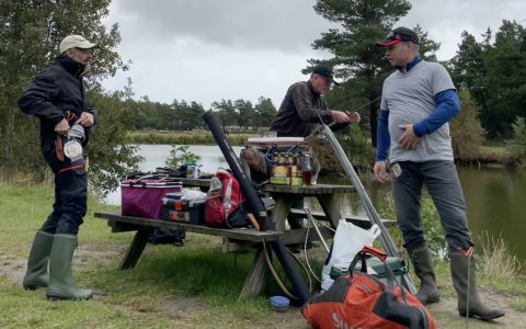 Fiskekongebroderskabet gør klar til kamp